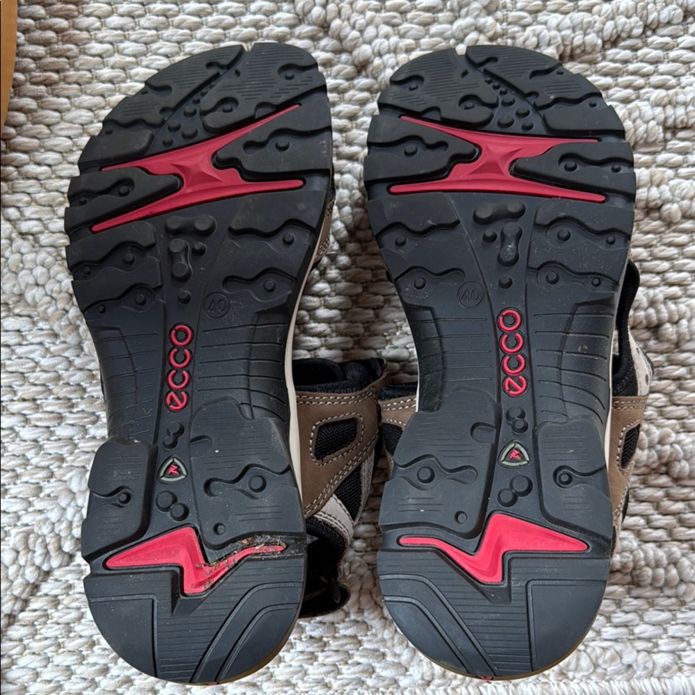Ecco Brown and Black Sandals - Picture 2 of 3